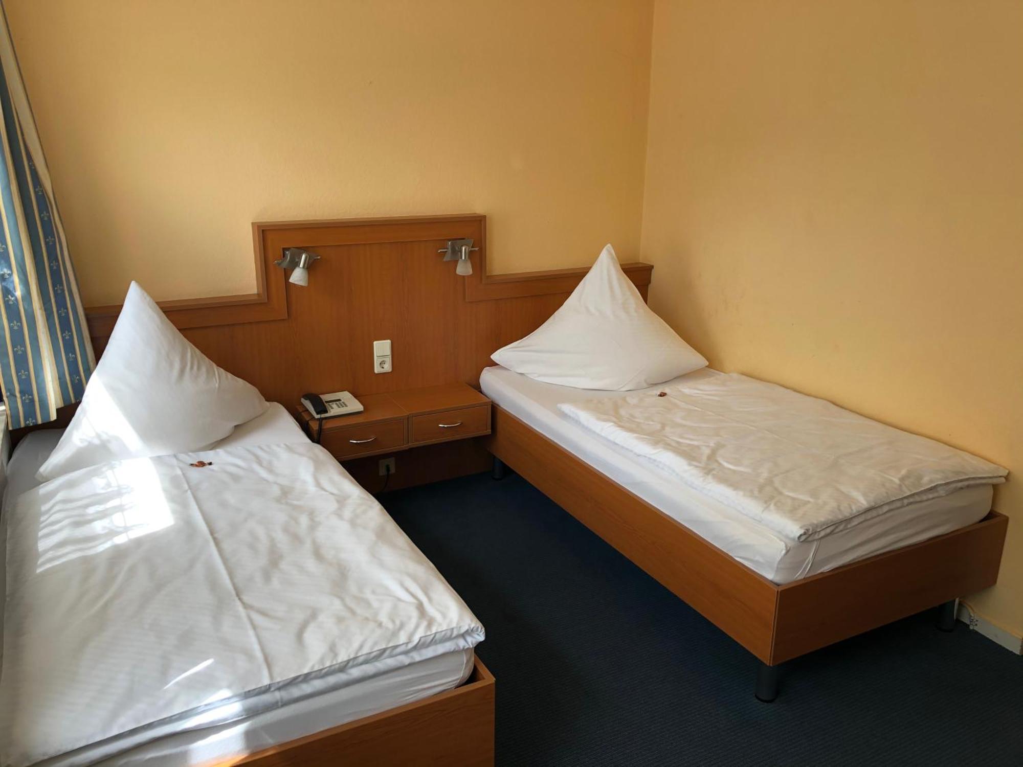 Hotel Haus Am Rieth Неттеталь Экстерьер фото